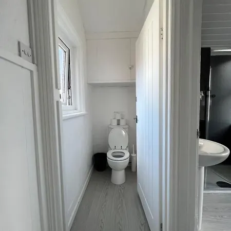Safari Apartment, Free Parking, 10Min Walk To Blackpool Tower, Sleeps 12 Extérieur photo