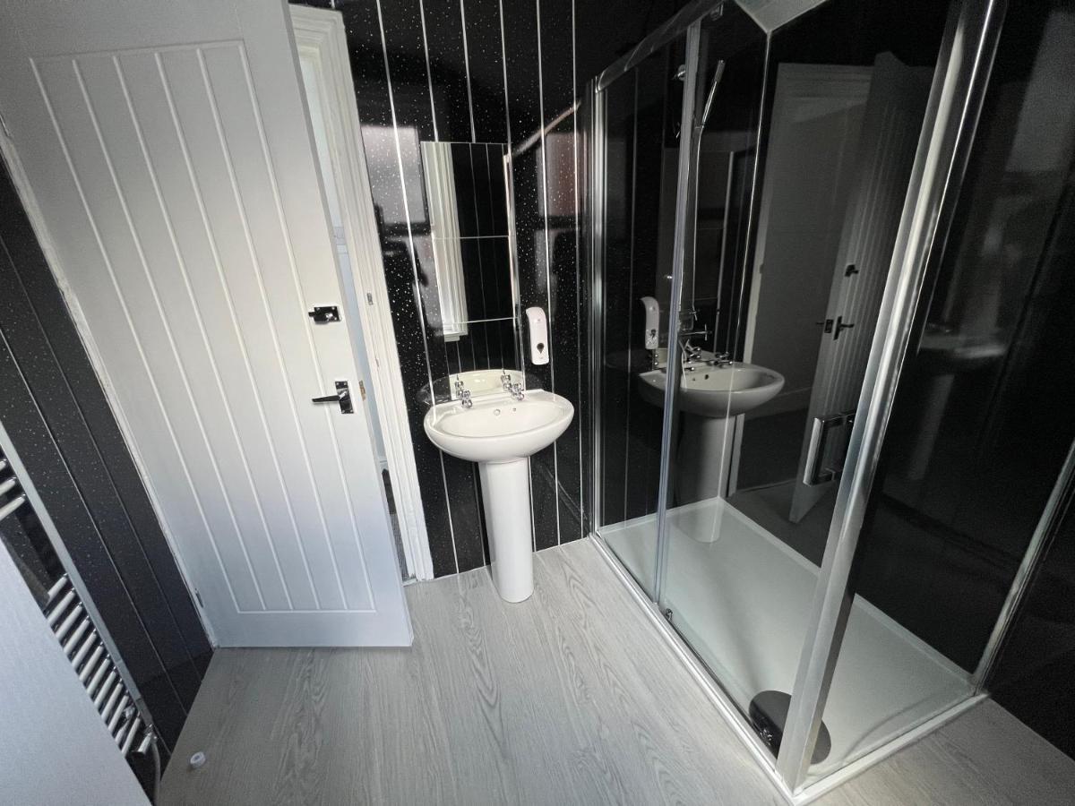 Appartamento Safari Apartment, Free Parking, 10min Walk To Tower, Sleeps 12