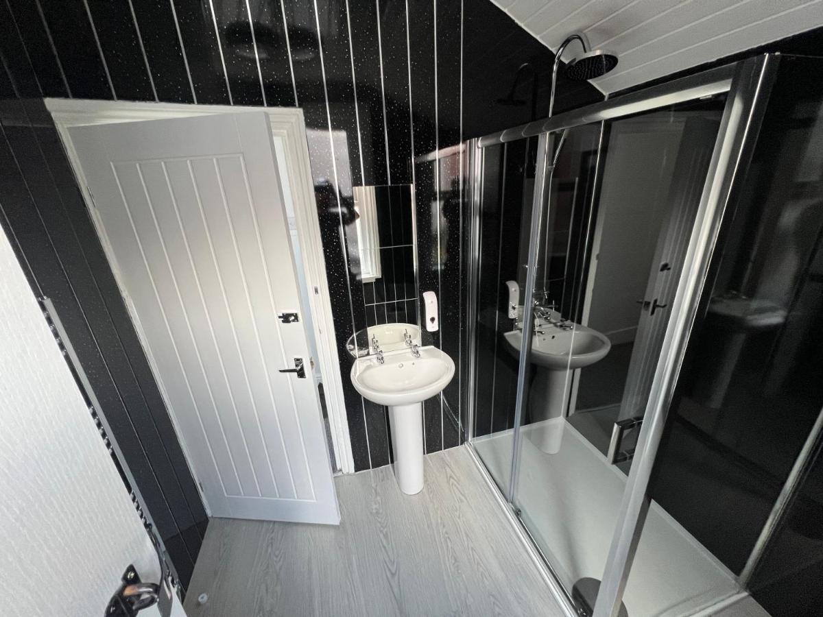 Safari Apartment, Free Parking, 10min Walk To Tower, Sleeps 12 Appartamento *