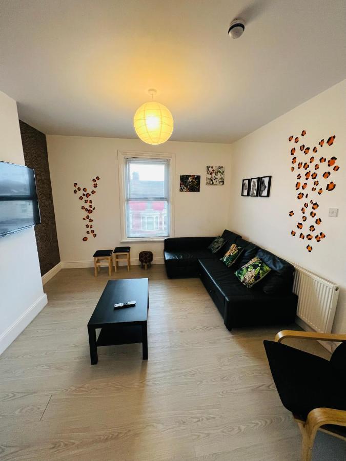 Appartamento Safari Apartment, Free Parking, 10min Walk To Tower, Sleeps 12